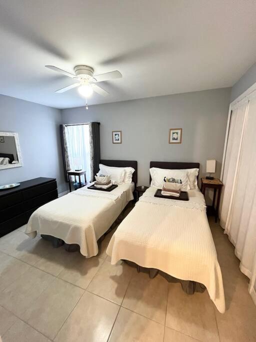Debbie'S 3-Bedroom Apartment In A Duplex 珊瑚角 外观 照片