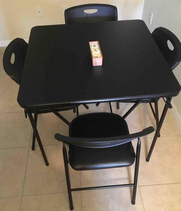 Debbie'S 3-Bedroom Apartment In A Duplex 珊瑚角 外观 照片