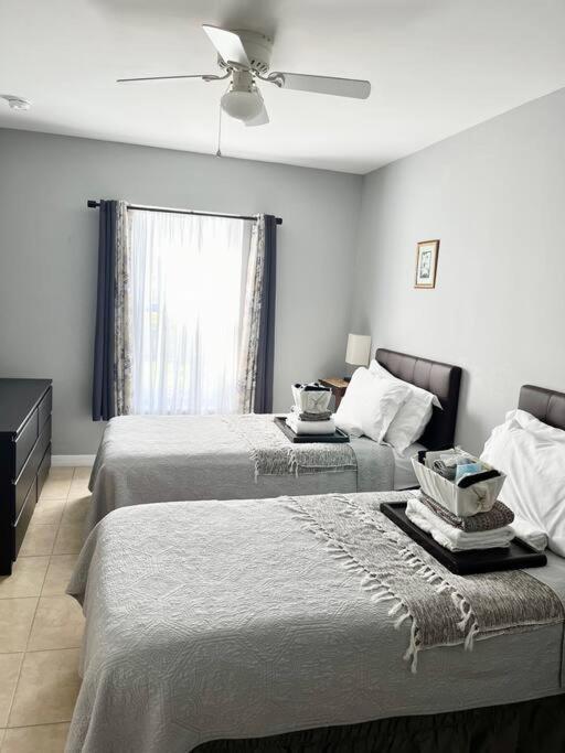 Debbie'S 3-Bedroom Apartment In A Duplex 珊瑚角 外观 照片
