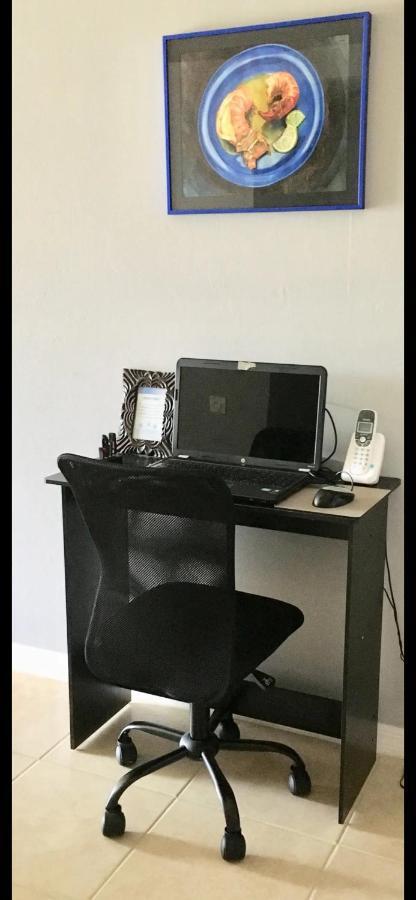 Debbie'S 3-Bedroom Apartment In A Duplex 珊瑚角 外观 照片