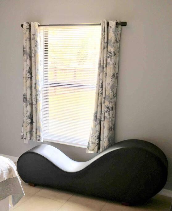 Debbie'S 3-Bedroom Apartment In A Duplex 珊瑚角 外观 照片
